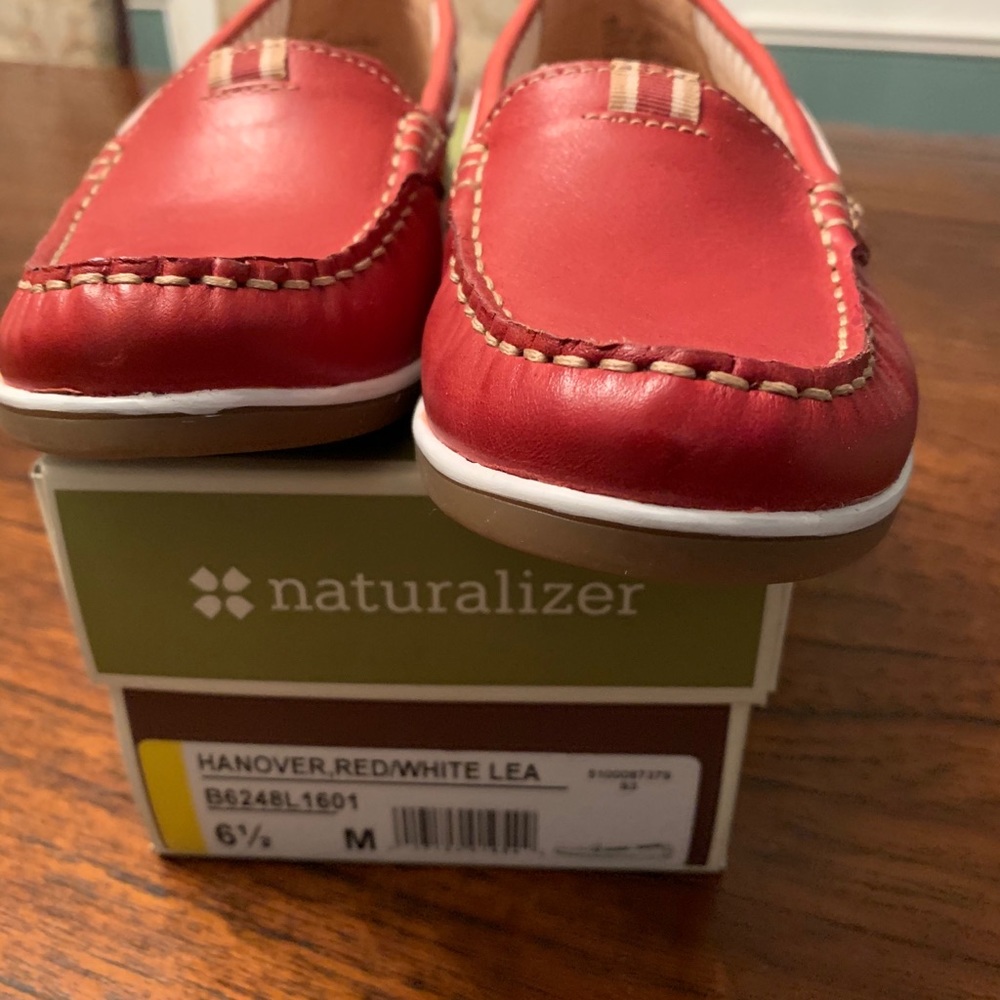 Women’s Naturalizer Leather boat Shoes